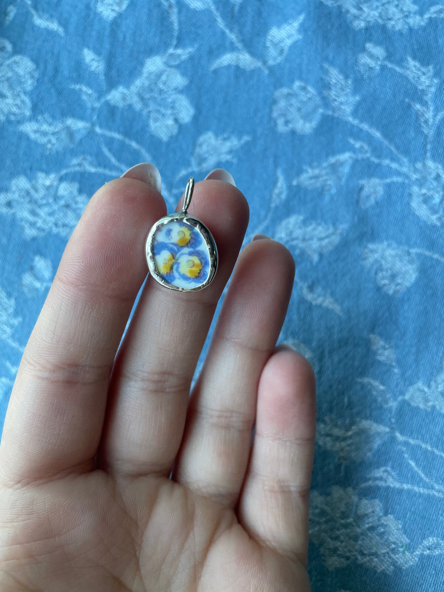 Floral pottery pendant (no chain)