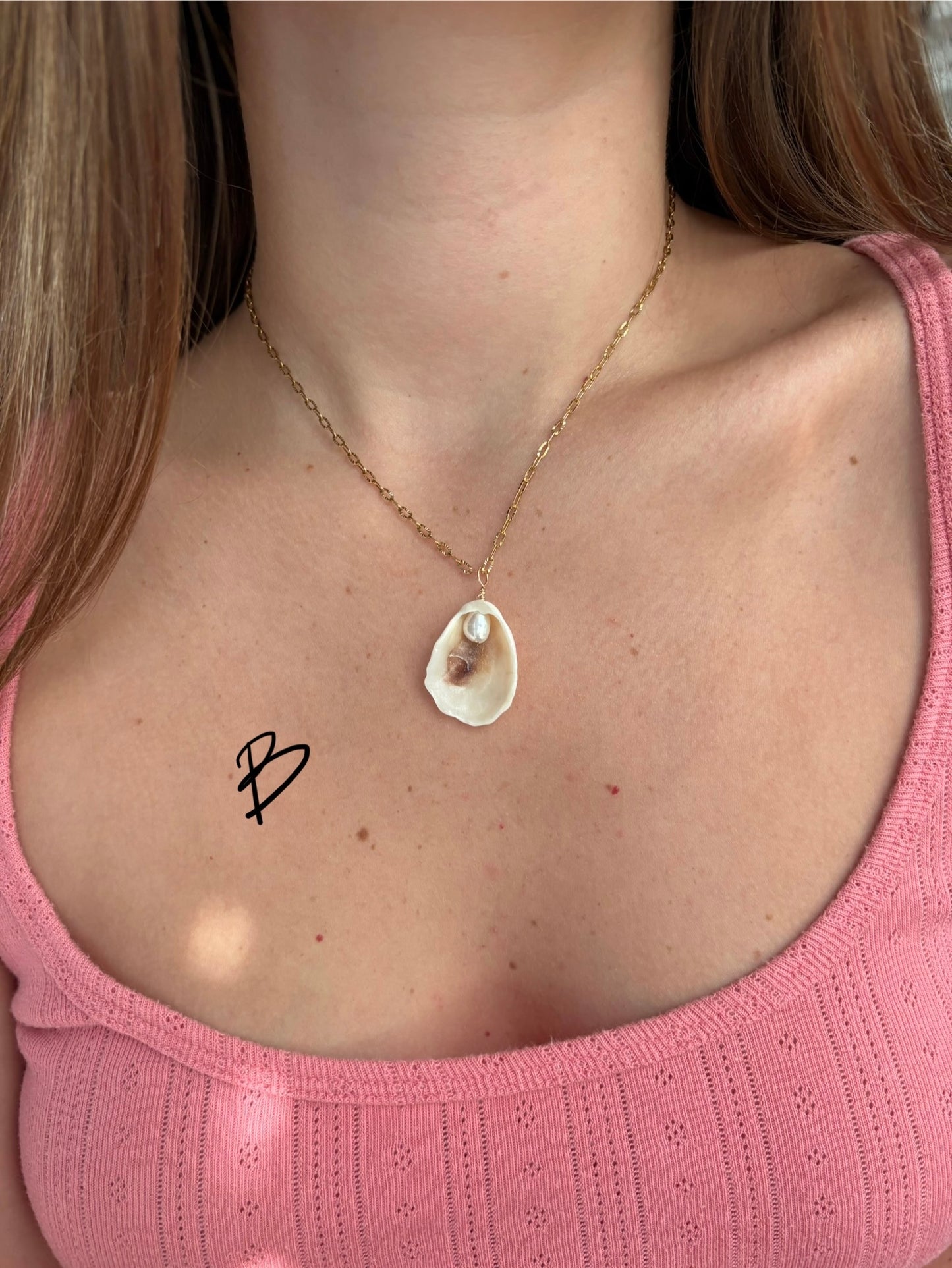 Dainty oyster pendant
