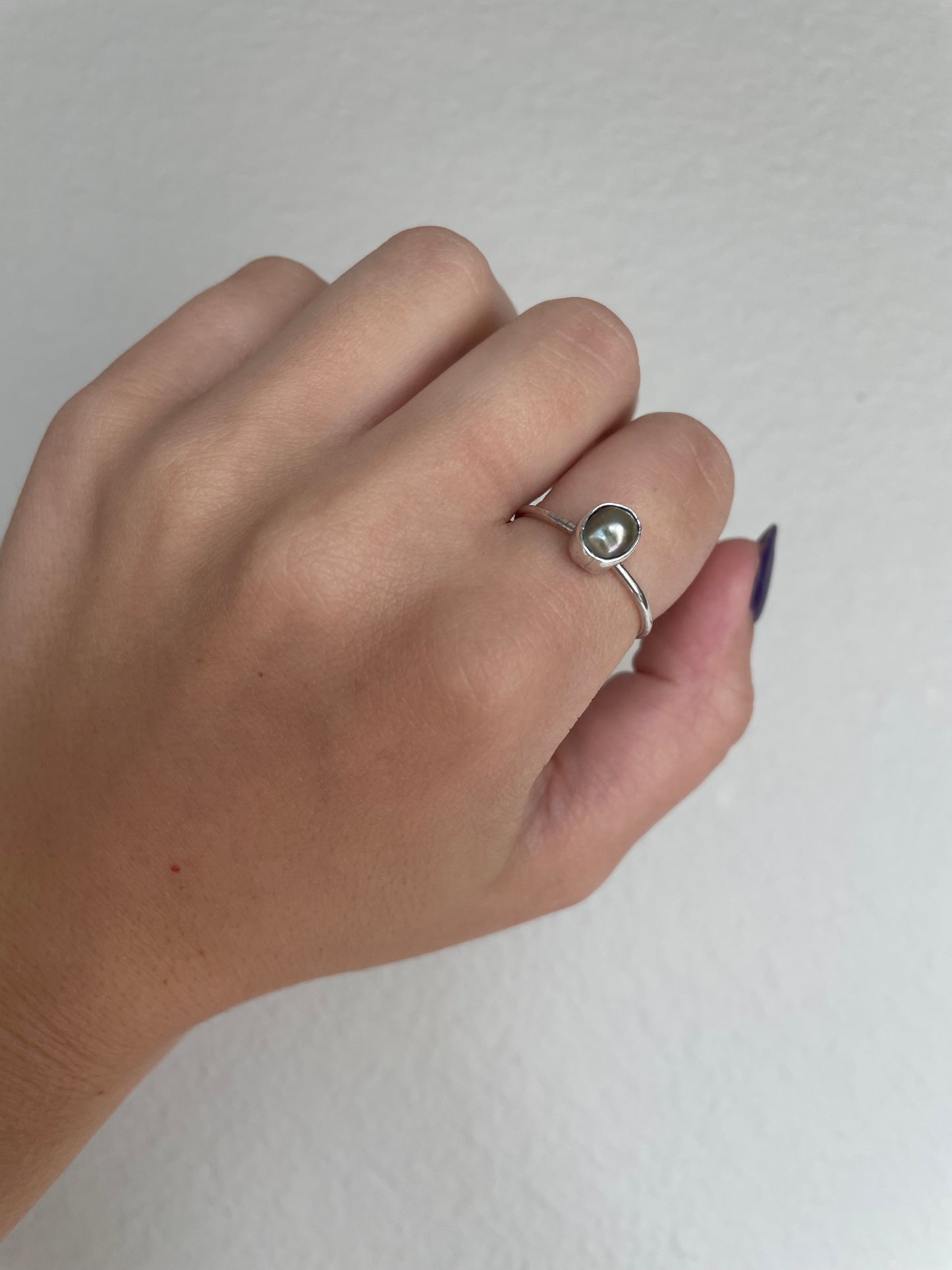 Dainty Pearl silver ring (s 7.75)