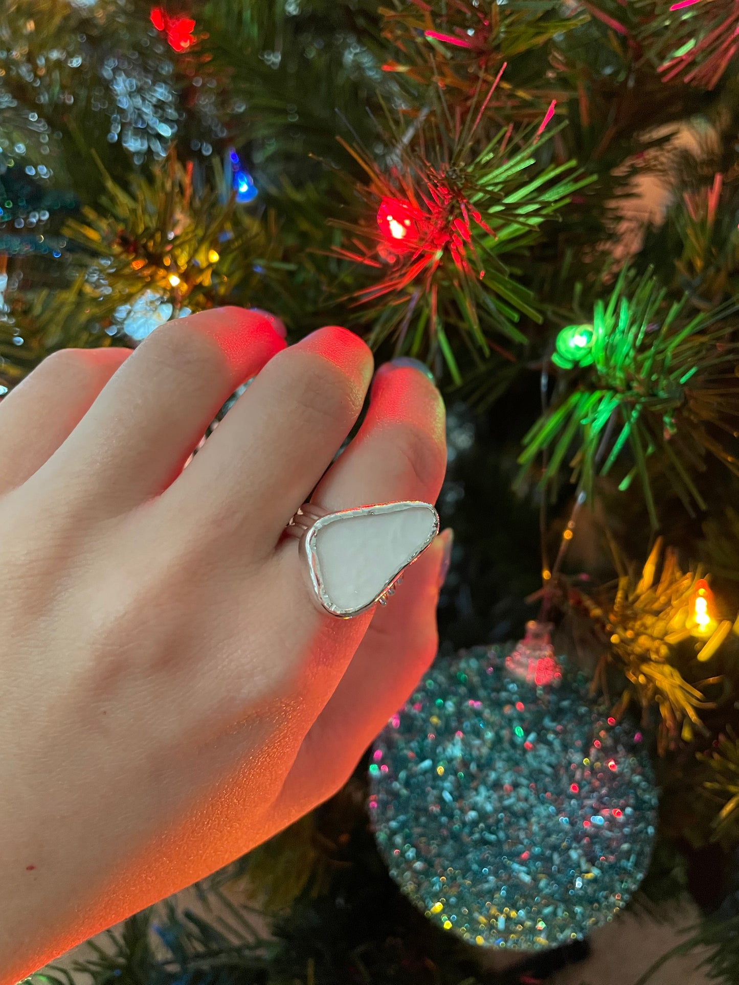 White Christmas ring (s8.25)