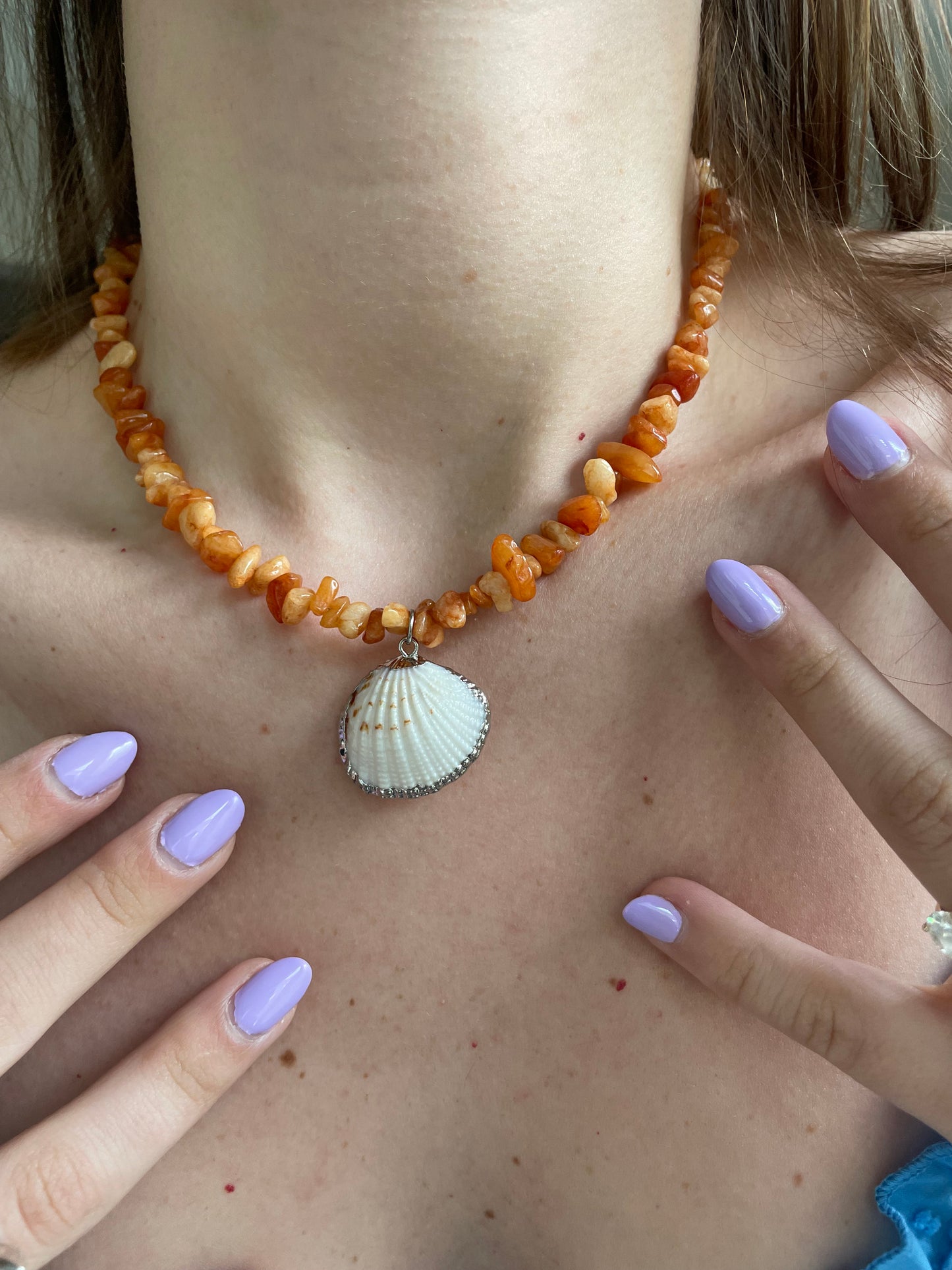 *Chunky gemstone/shell necklace